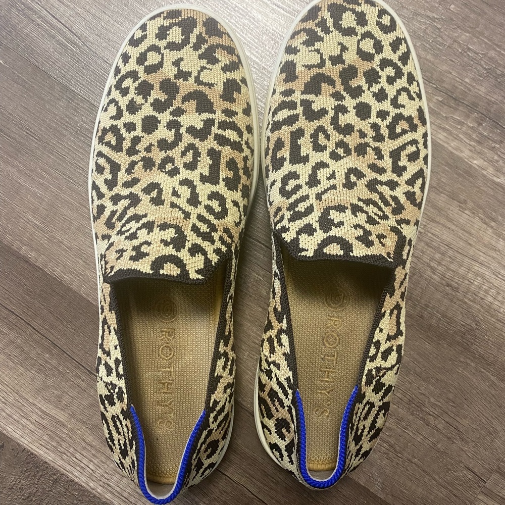 Rothy’s leopard print shoe- barely worn! Size 9.5
